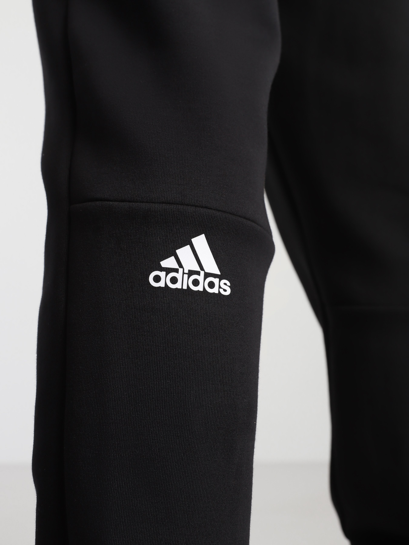 Спортивні штани Adidas MUST HAVES TAPERED модель EB5270 Фото