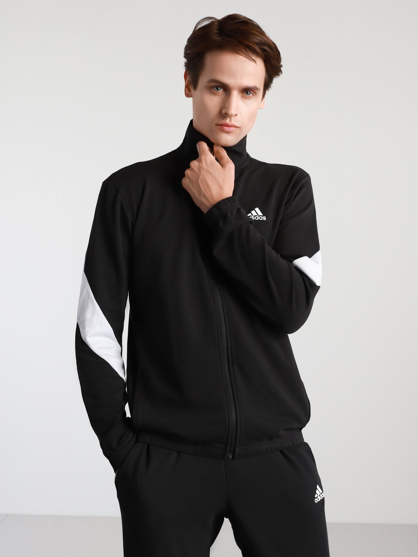 Спортивный костюм Adidas модель GM3826 Фото