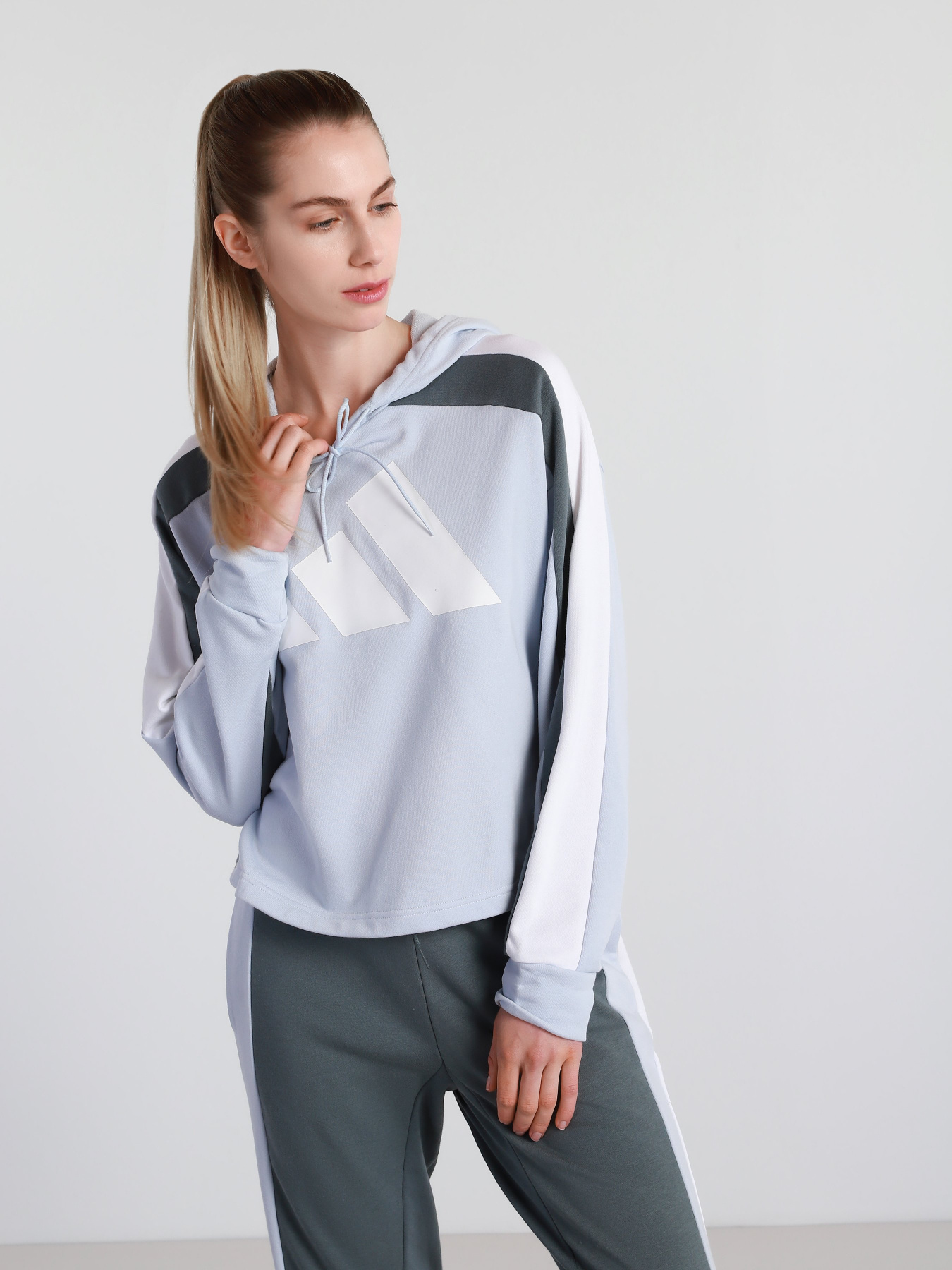 Спортивний костюм Adidas модель GL9484 Фото