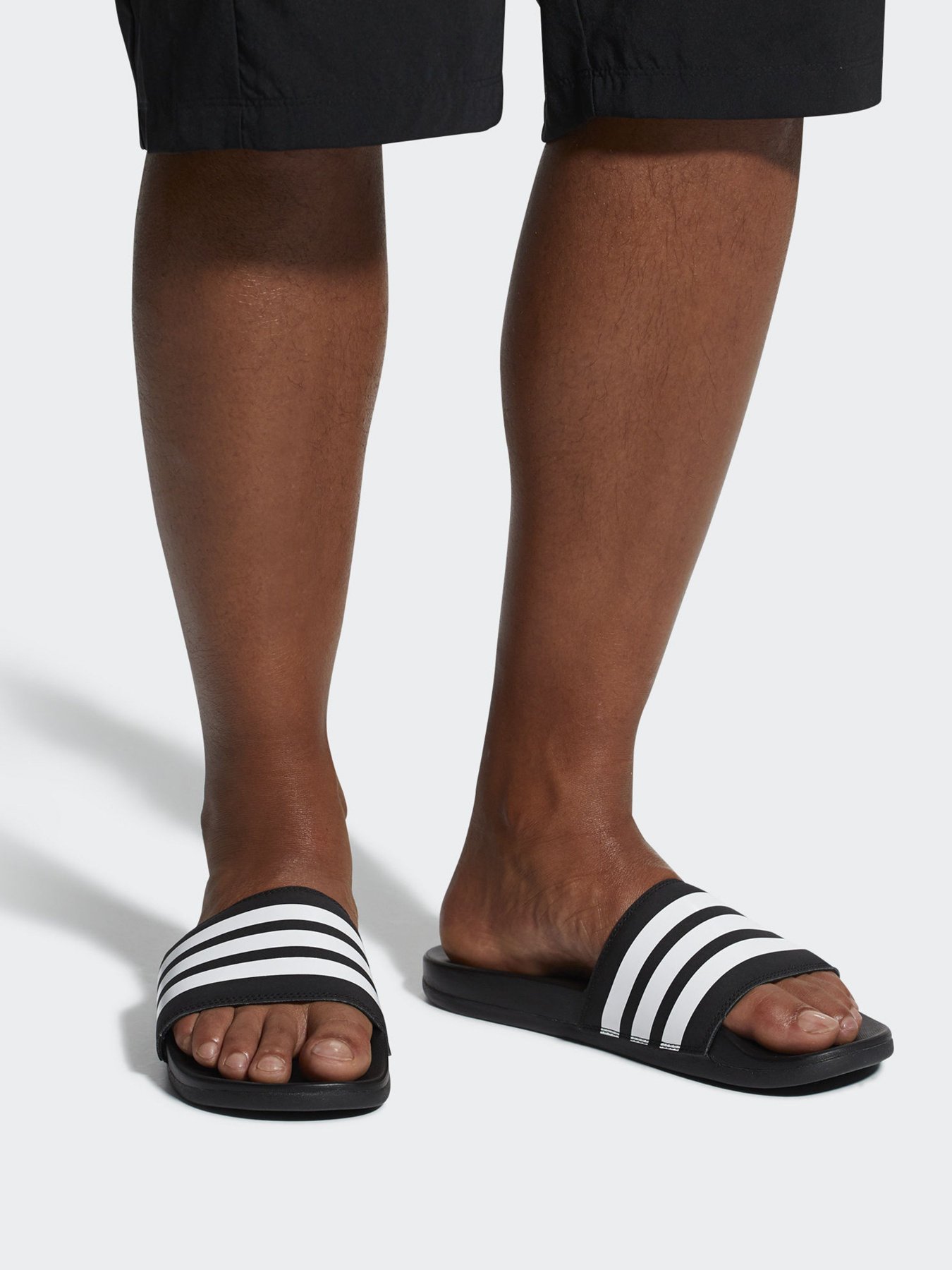 Шлёпанцы Adidas Adilette модель AP9971 Шлёпанцы Adidas Adilette модель AP9971 Фото