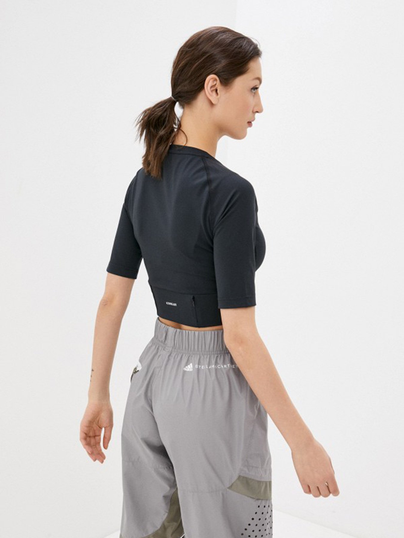 Топ Adidas Fitted AEROREADY Sport Inspired модель GL3924 Фото