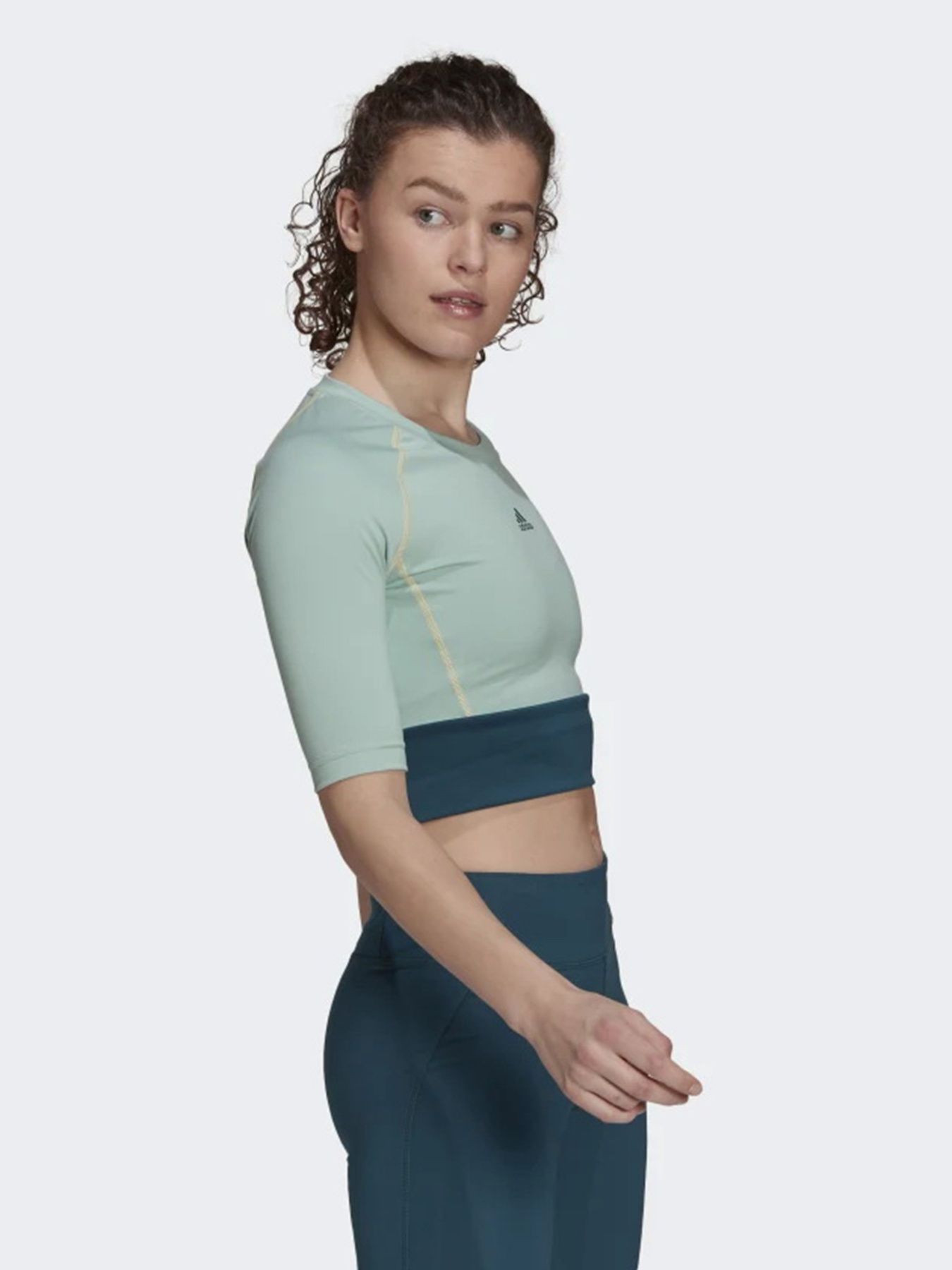 Топ Adidas Fitted AEROREADY Sport Inspired модель GL3958 Фото