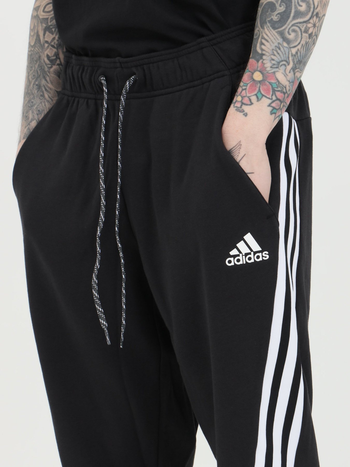 Спортивні штани Adidas SPORTSWEAR 3-STRIPES TAPE модель GM3833 Фото