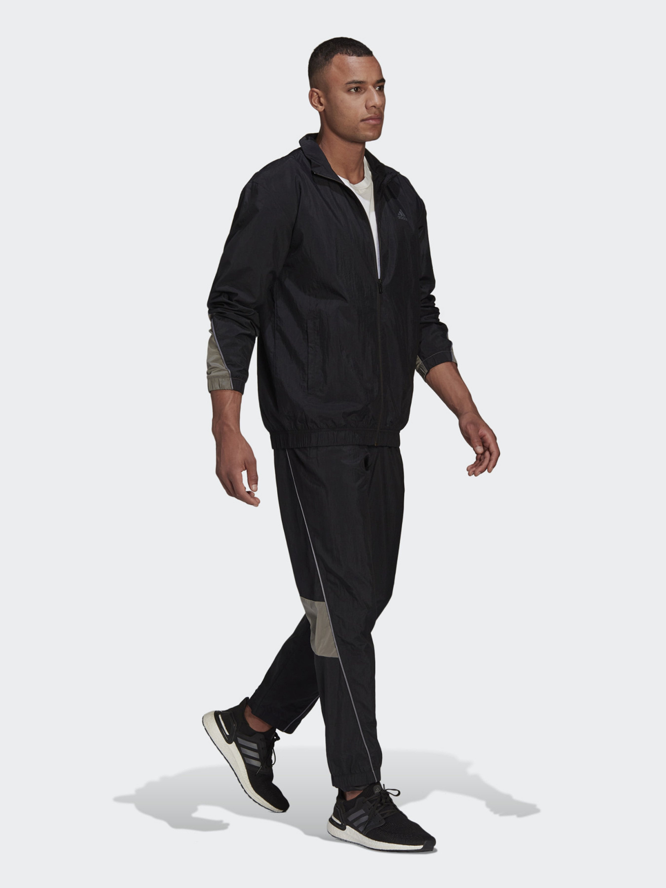 Спортивный костюм Adidas SPORTSWEAR Z.N.E. модель GT3090 Фото