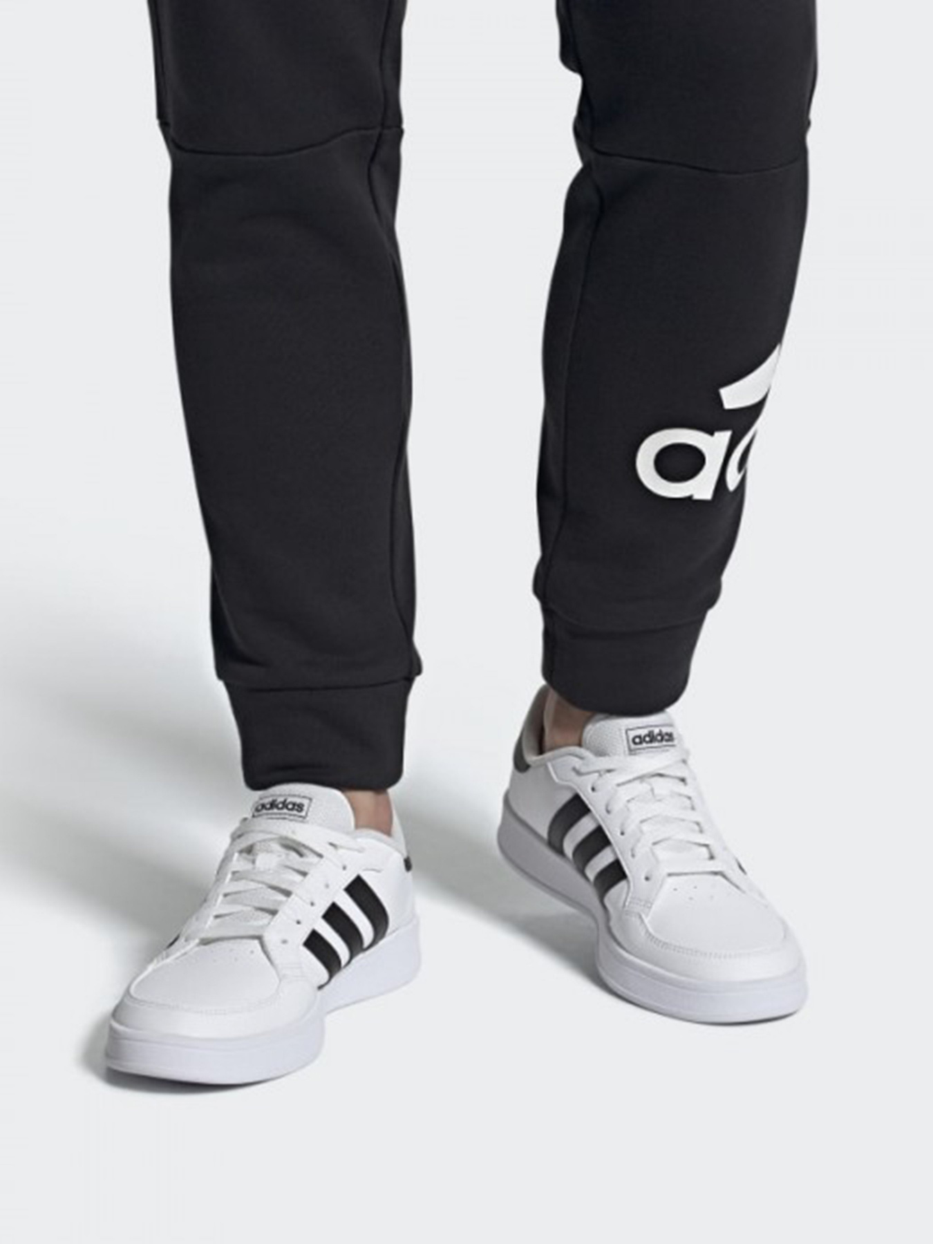Кеды низкие Adidas BREAKNET модель FX8707 Кеды низкие Adidas BREAKNET модель FX8707 Фото