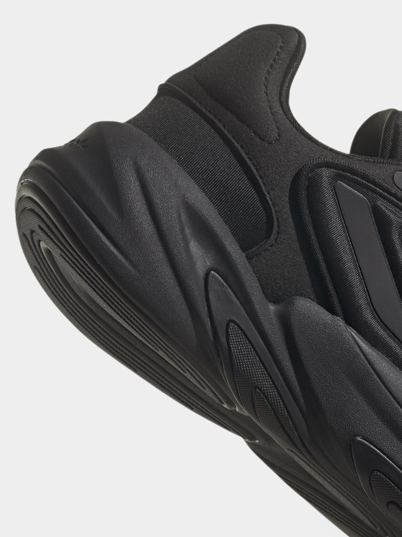 Кроссовки Adidas OZELIA модель H04250 Фото