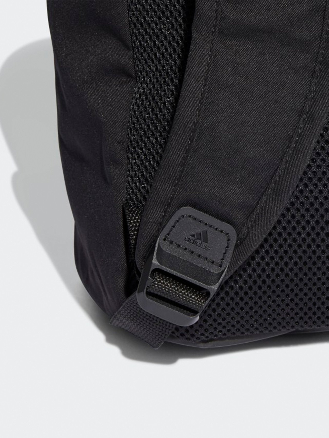 Рюкзаки Adidas модель GU0877 Рюкзаки Adidas модель GU0877 Фото