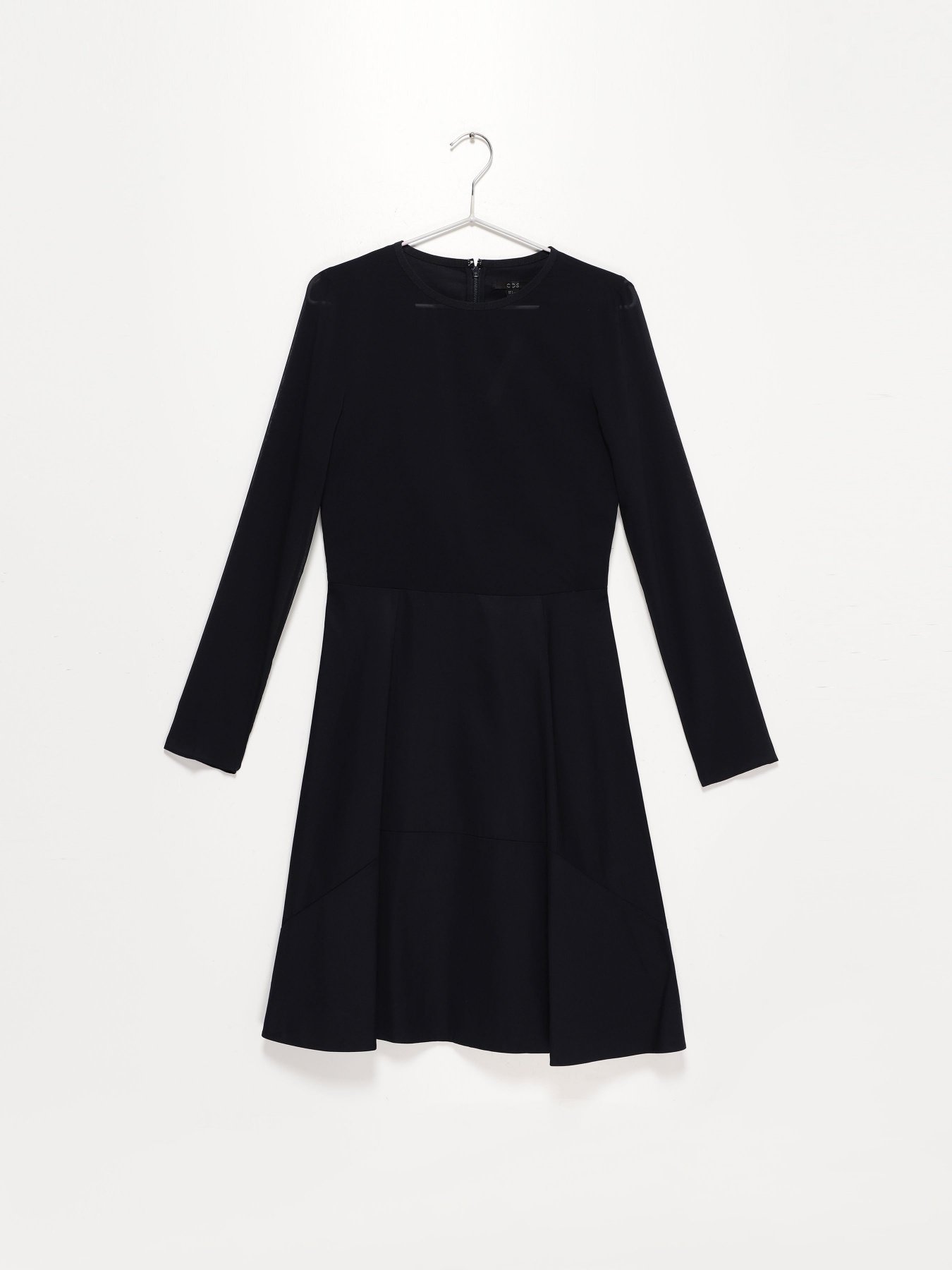 Платье мини COS модель 0376865_чорний Фото