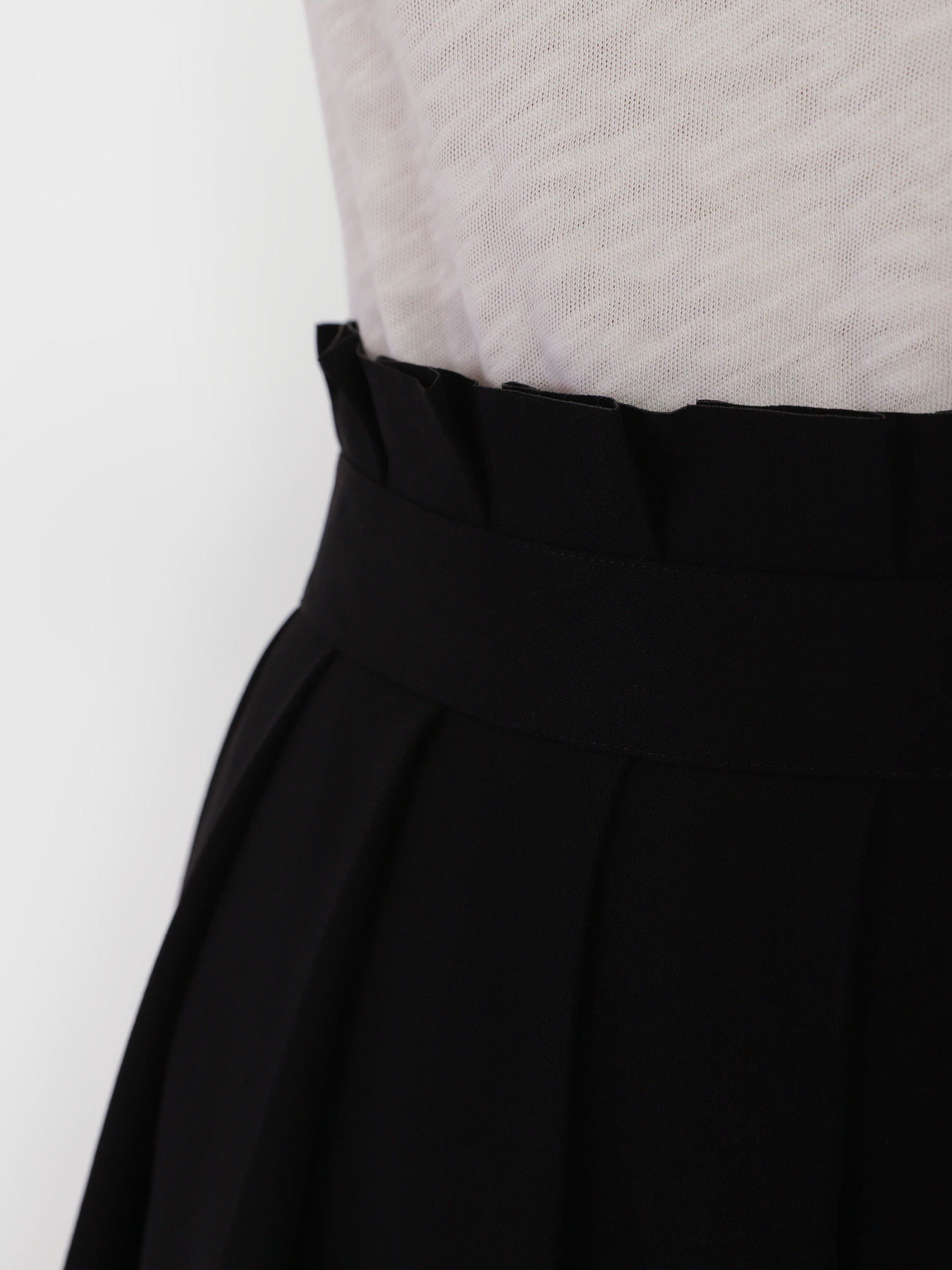 Спідниця міді COS модель 0409826_чорний Фото