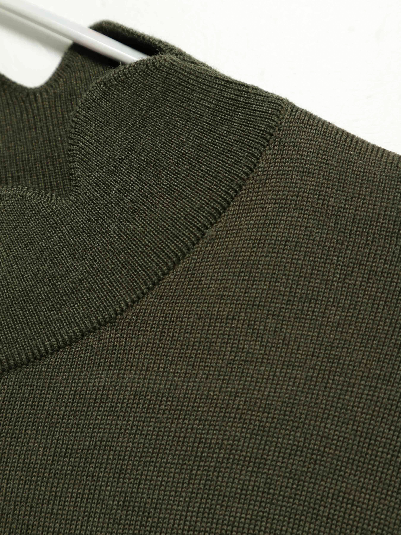 Платье мини COS модель 0421779_хакі Фото