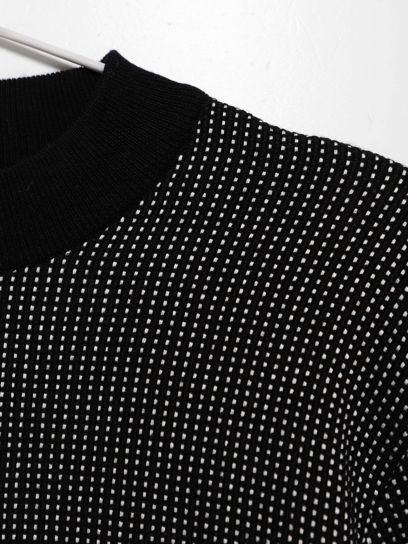 Джемпер COS модель 0458512_чорний комб. Фото