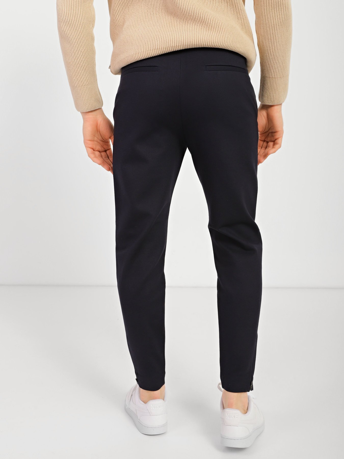 Повсякденні штани COS модель 0569956_т.синій Фото