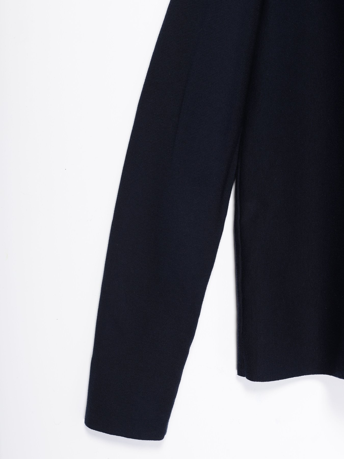 Джемпер COS модель 0631193_т.синій Фото