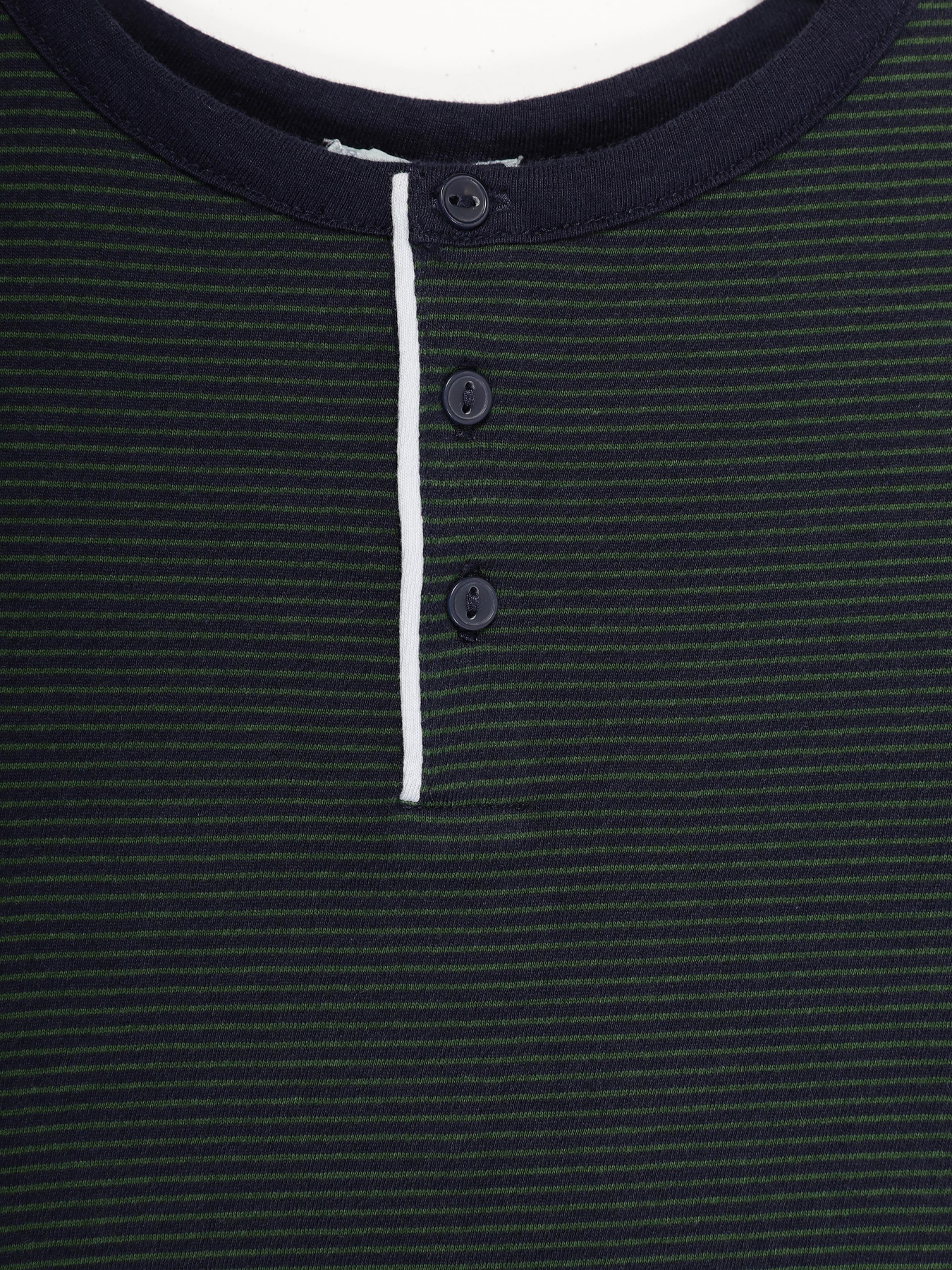 Лонгслів COS модель 0343382_т.синій з зеленим Фото