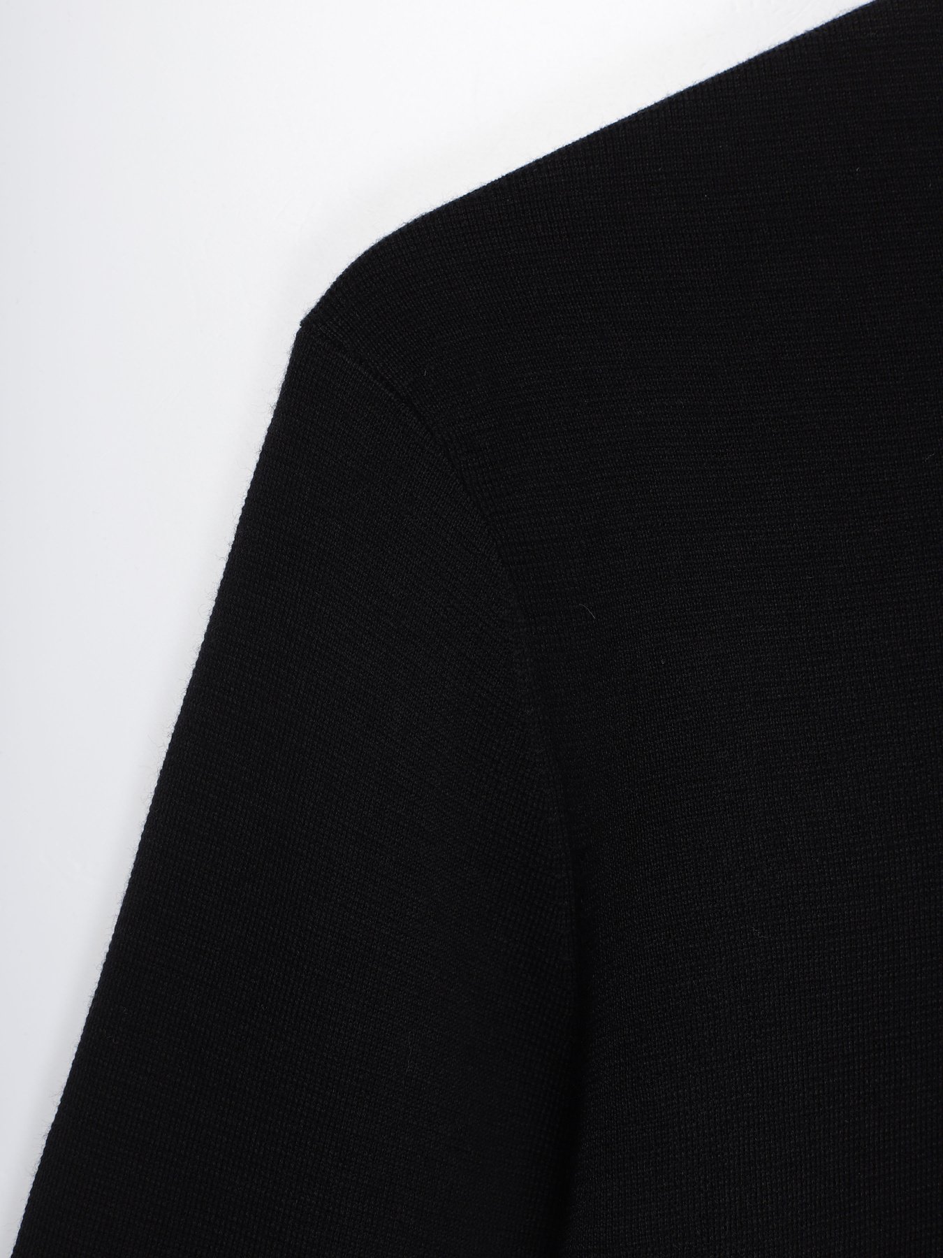 Джемпер COS модель 0225128_чорний Фото