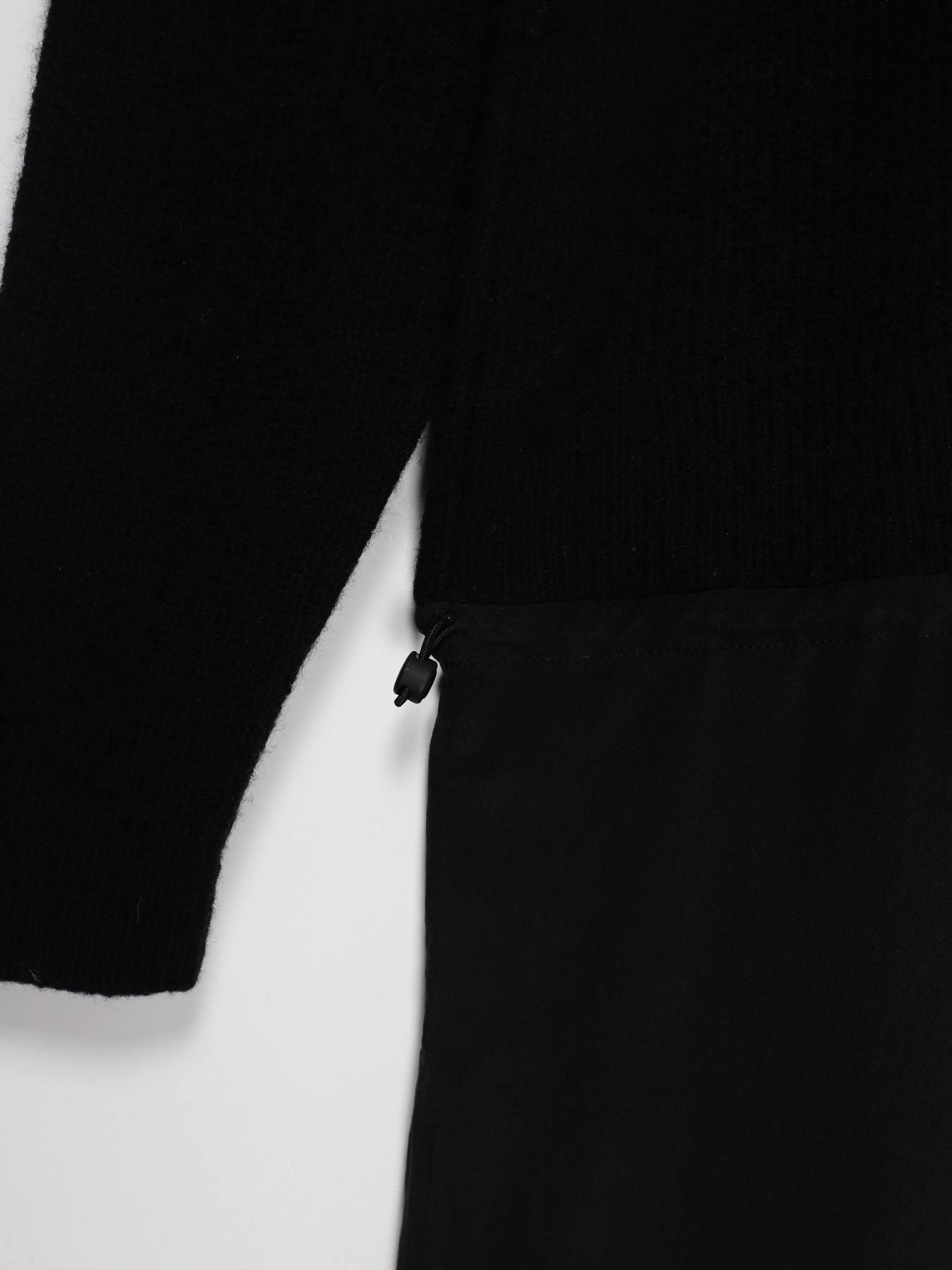 Сукня міні COS модель 0313460_чорний Фото