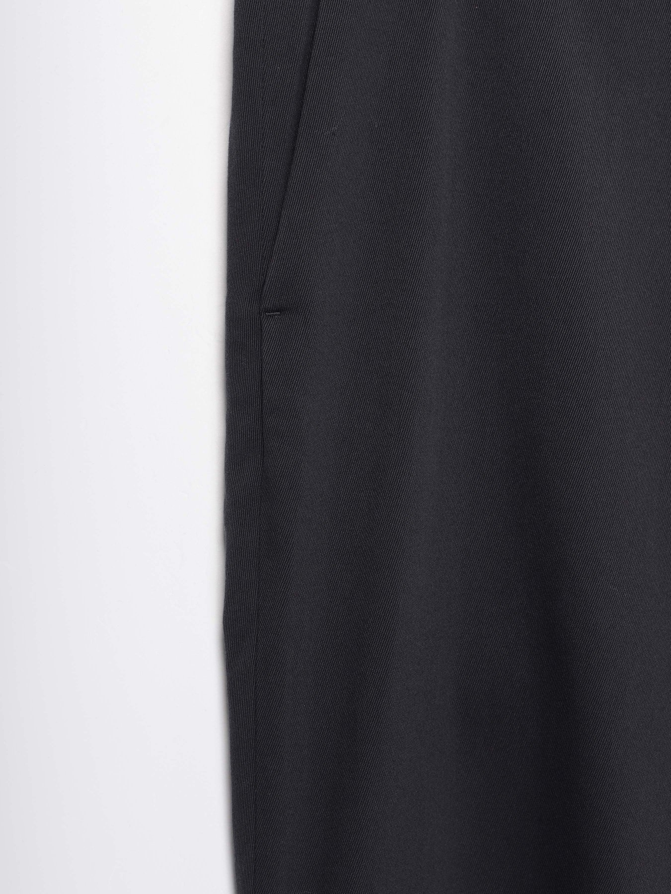 Повсякденні штани COS модель 0321601_т.сірий Фото