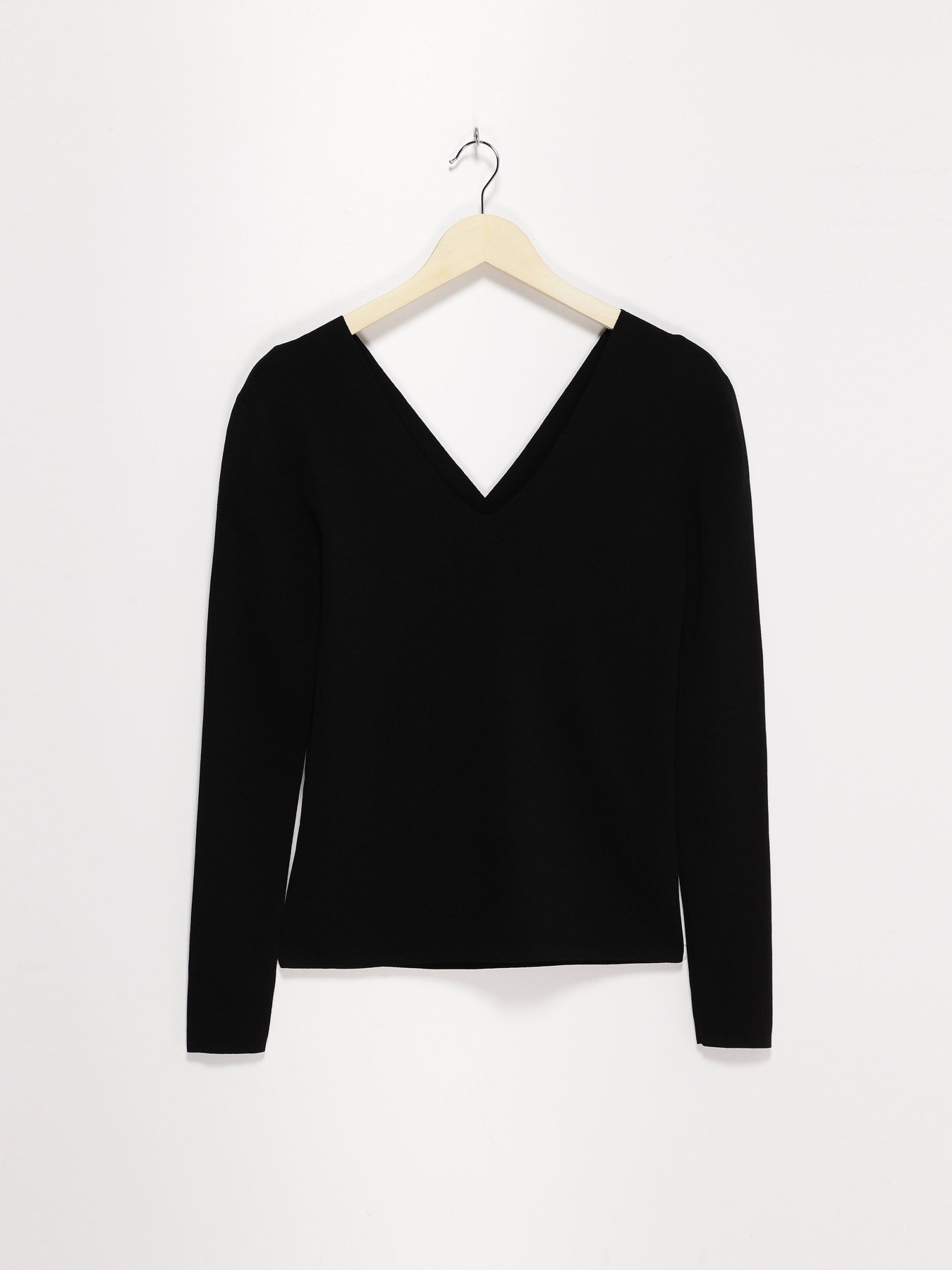 Лонгслів COS модель 0431928_чорний Фото