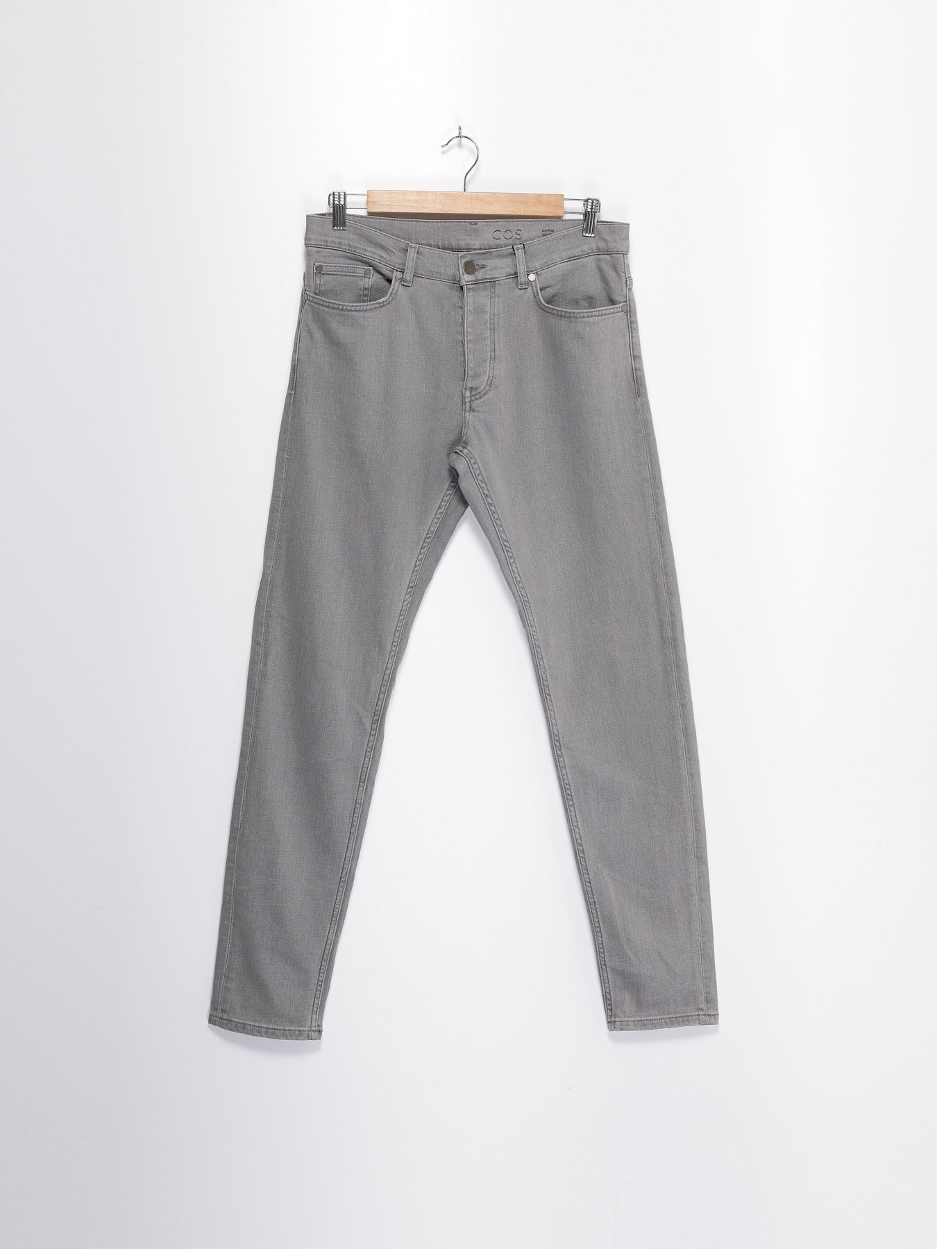 Прямі джинси COS модель 0434815_сірий Прямі джинси COS модель 0434815_сірий Фото