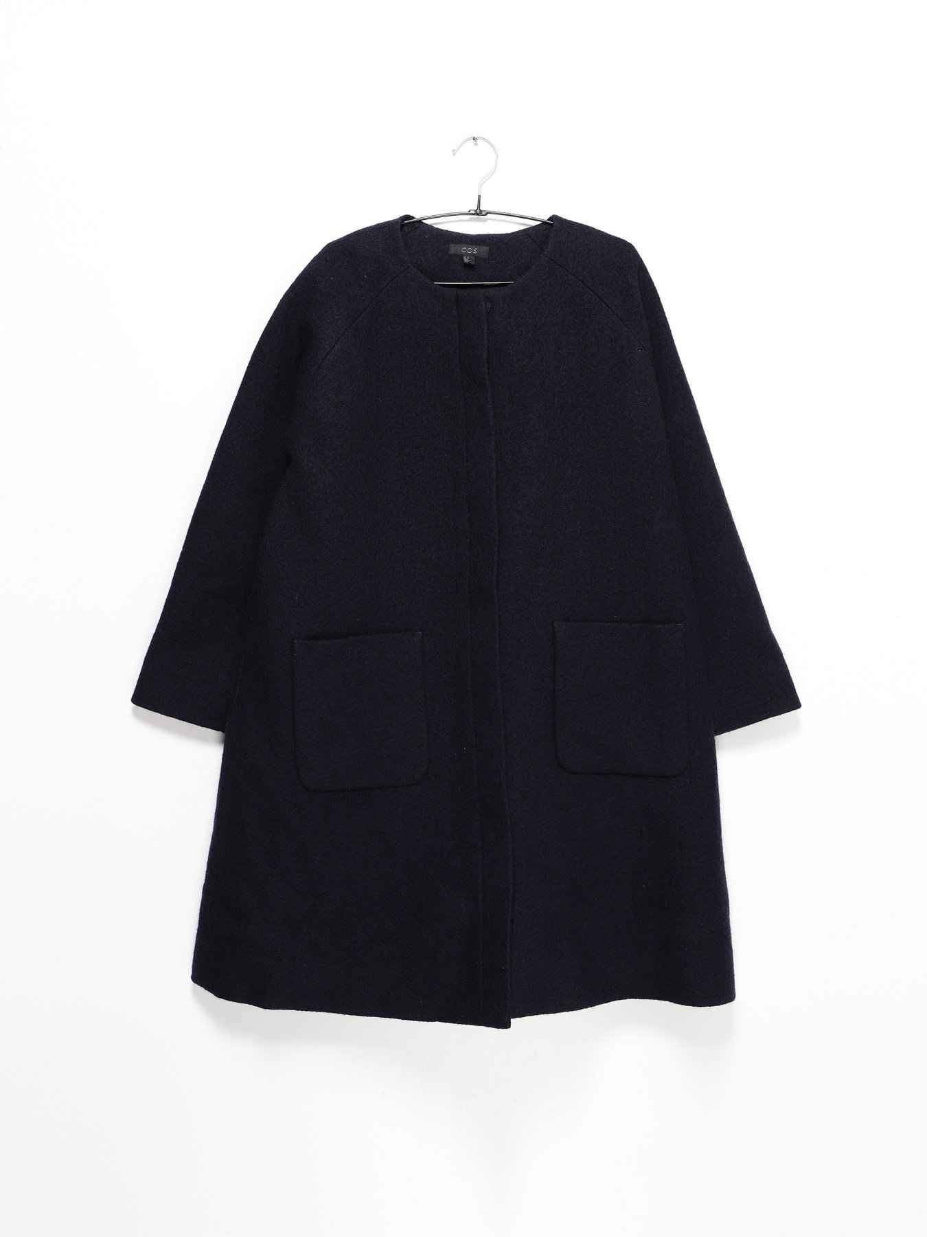 Пальто и плащи COS модель 0299785_т.синій Пальто и плащи COS модель 0299785_т.синій Фото