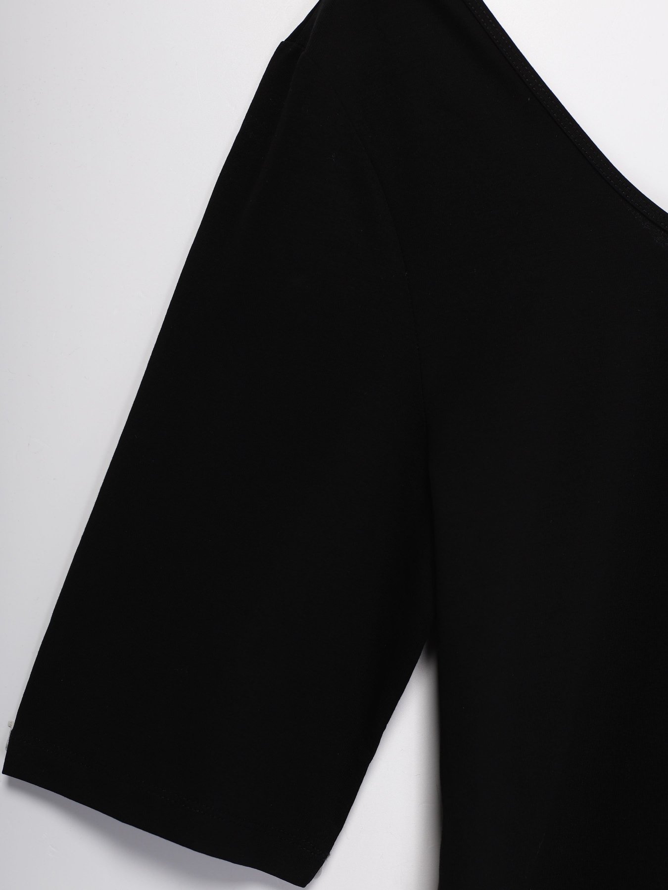 Футболка COS модель 0555291_чорний Футболка COS модель 0555291_чорний Фото