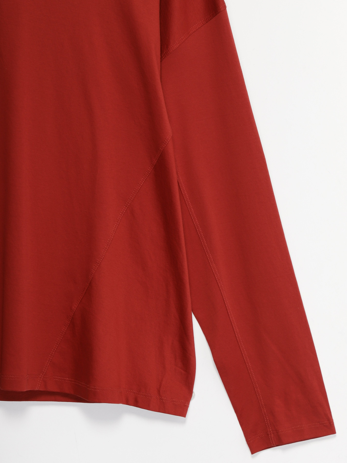 Лонгслив COS модель 0568614_коричневий Фото