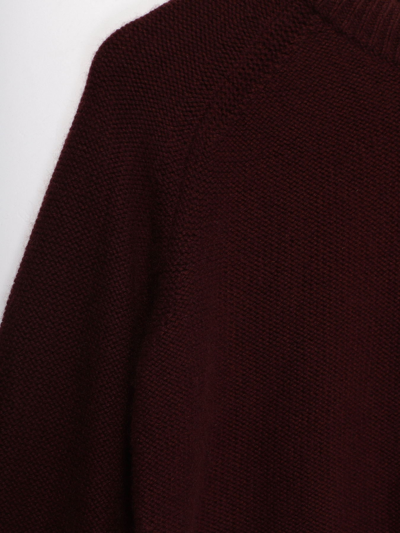 Джемпер COS модель 0580646_бордовий Фото