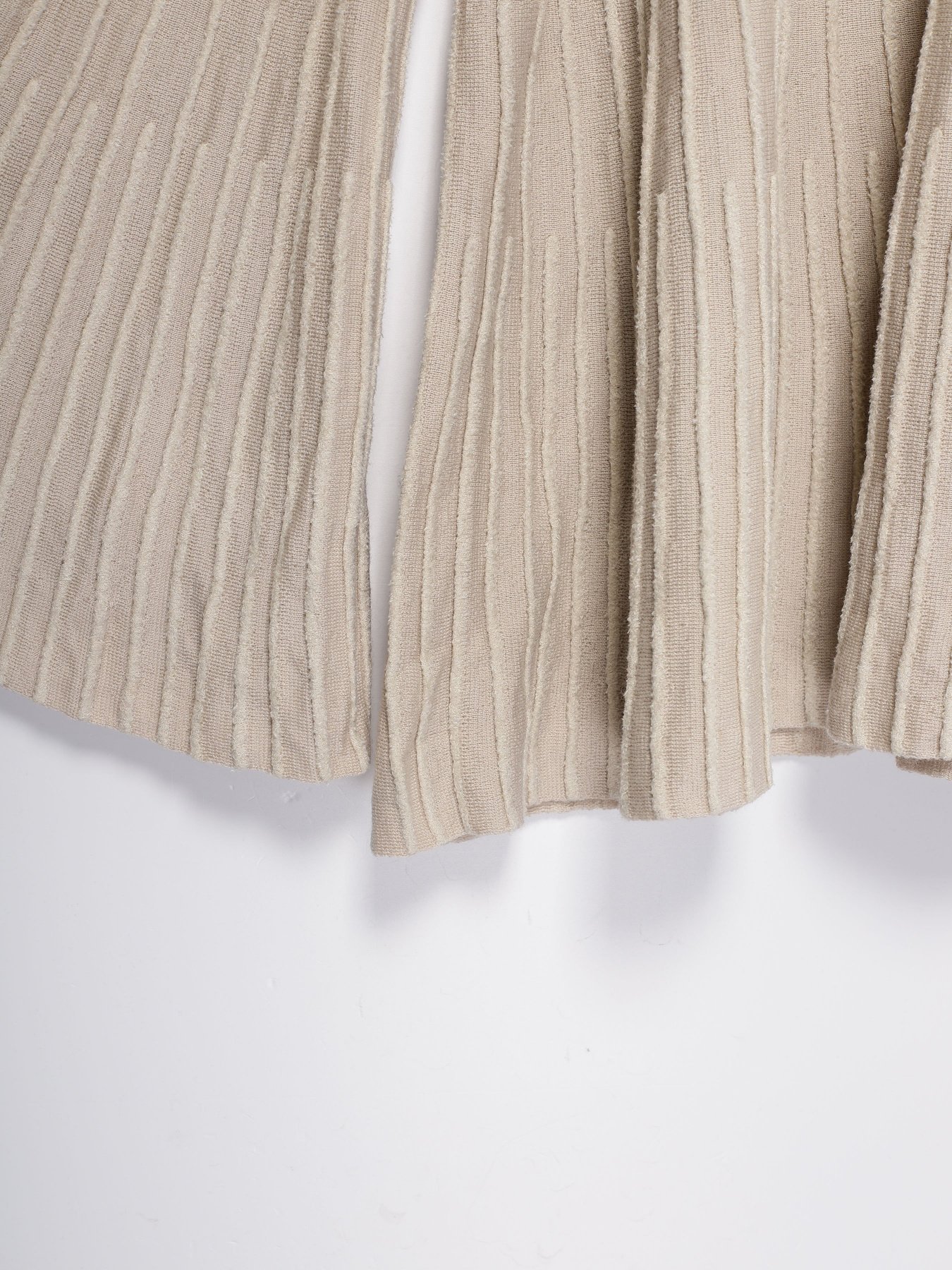 Джемпер COS модель 0581093_с.бежевий Фото