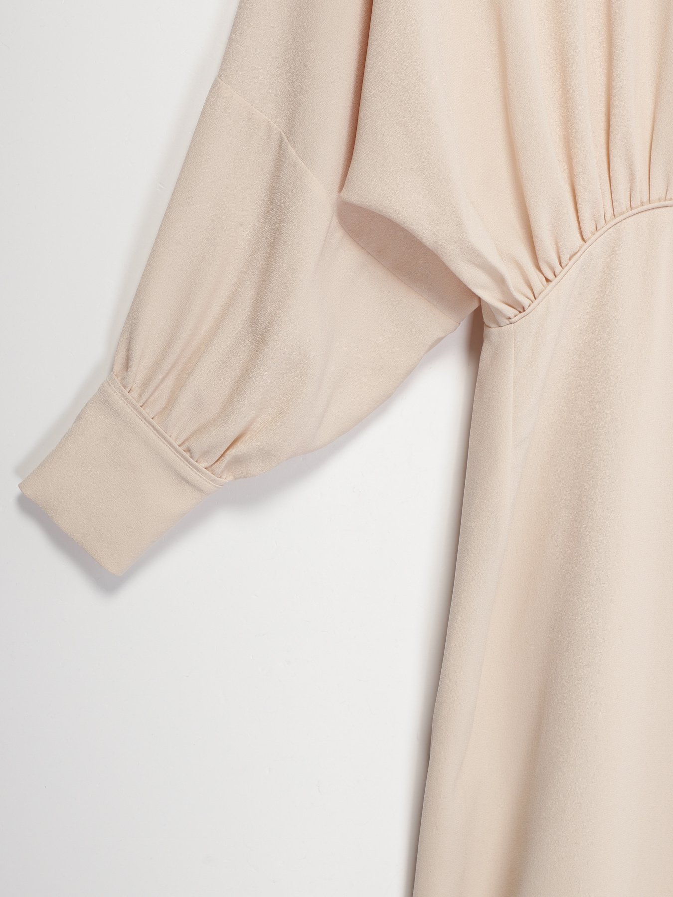 Сукня міні COS модель 0947458_с.бежевий Фото