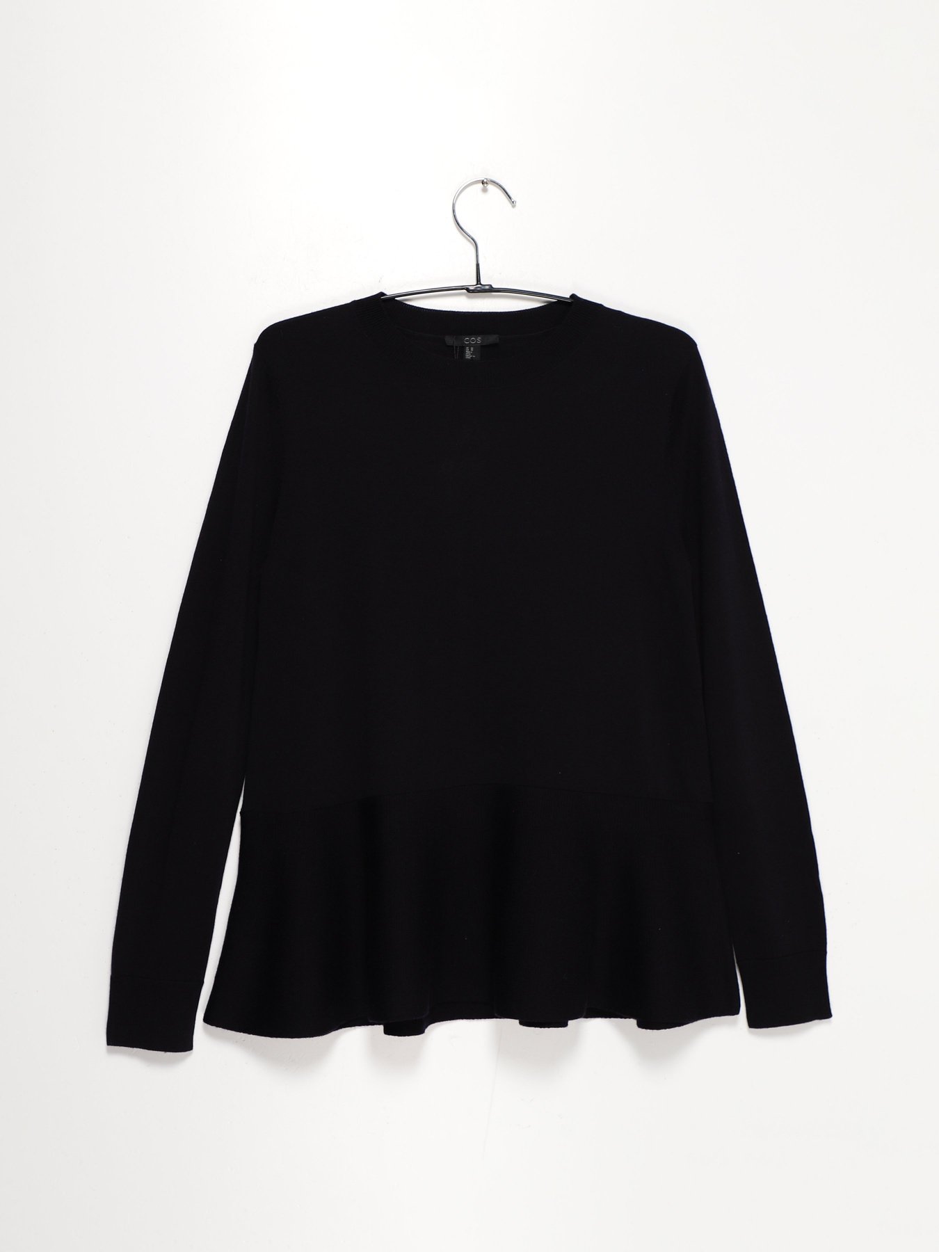 Джемпер COS модель 0333307_чорний Джемпер COS модель 0333307_чорний Фото