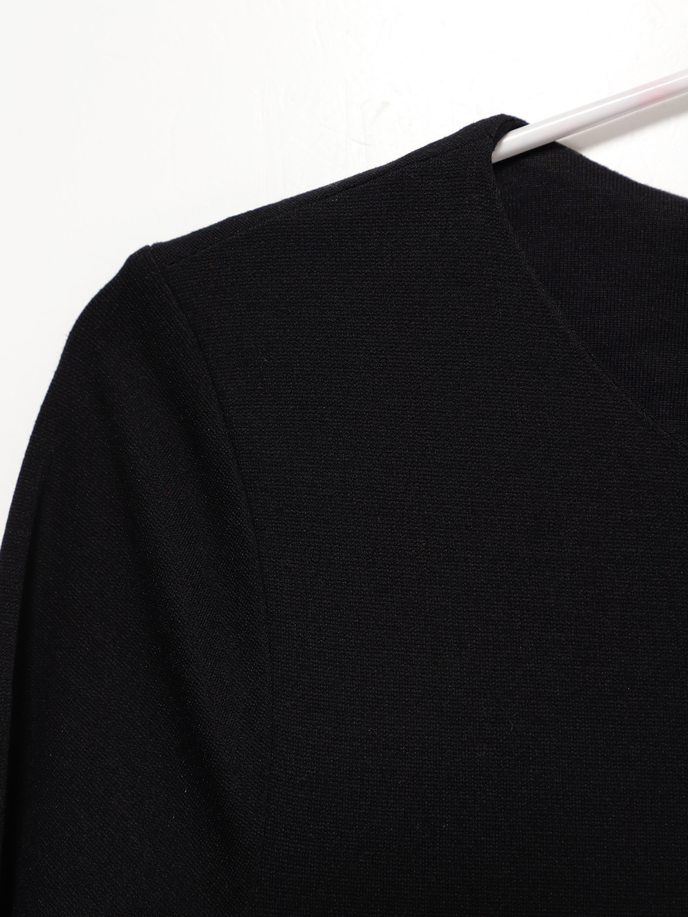 Платье мини COS модель 0361177_чорний Фото