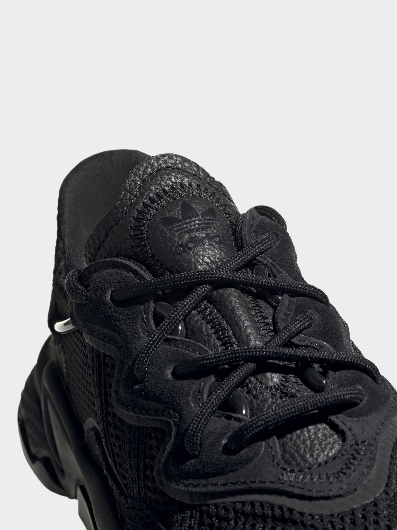 Кроссовки Adidas OZWEEGO модель EE7775 Фото