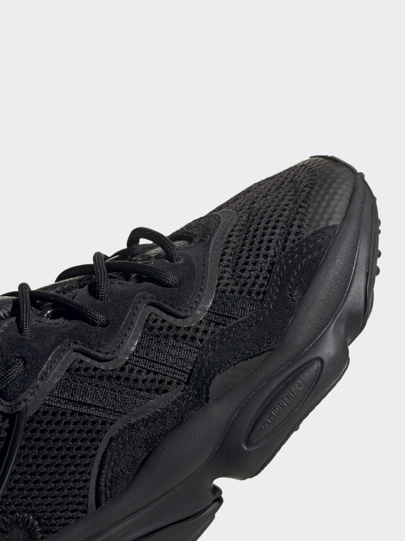 Кроссовки Adidas OZWEEGO модель EE7775 Фото