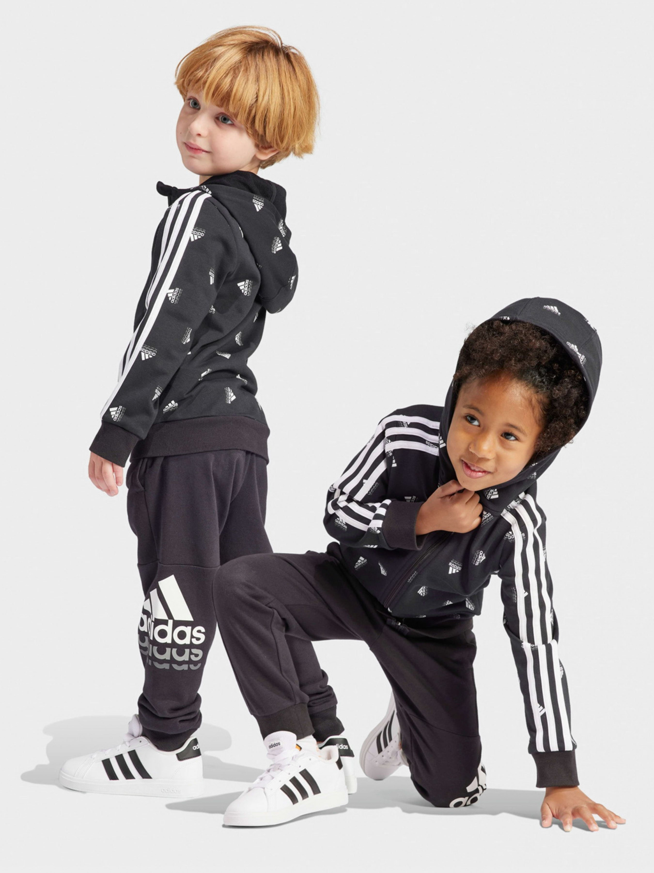 Спортивний костюм Adidas ESSENTIALS модель HR5907 Фото