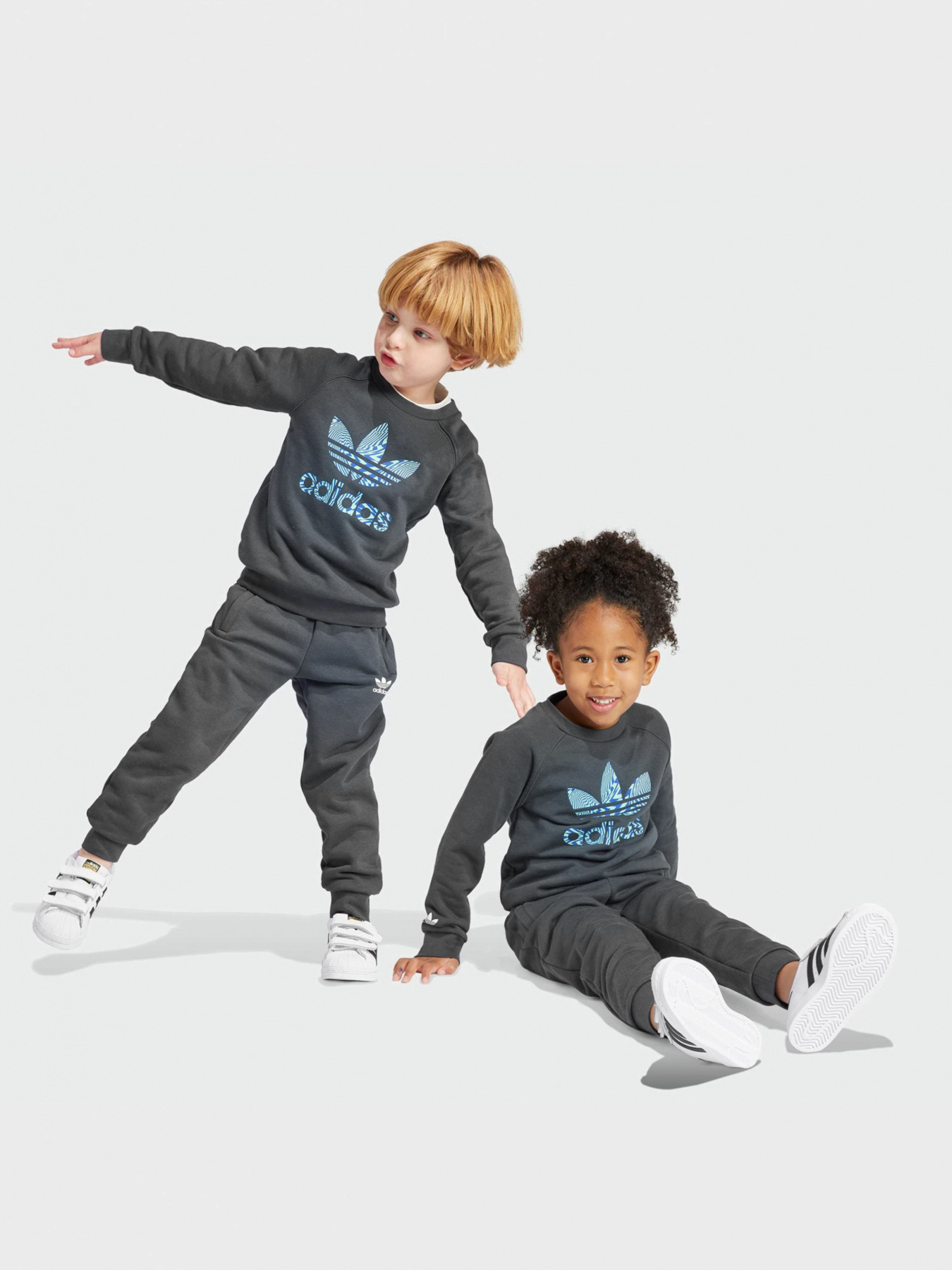 Спортивний костюм Adidas модель IC3056 Фото