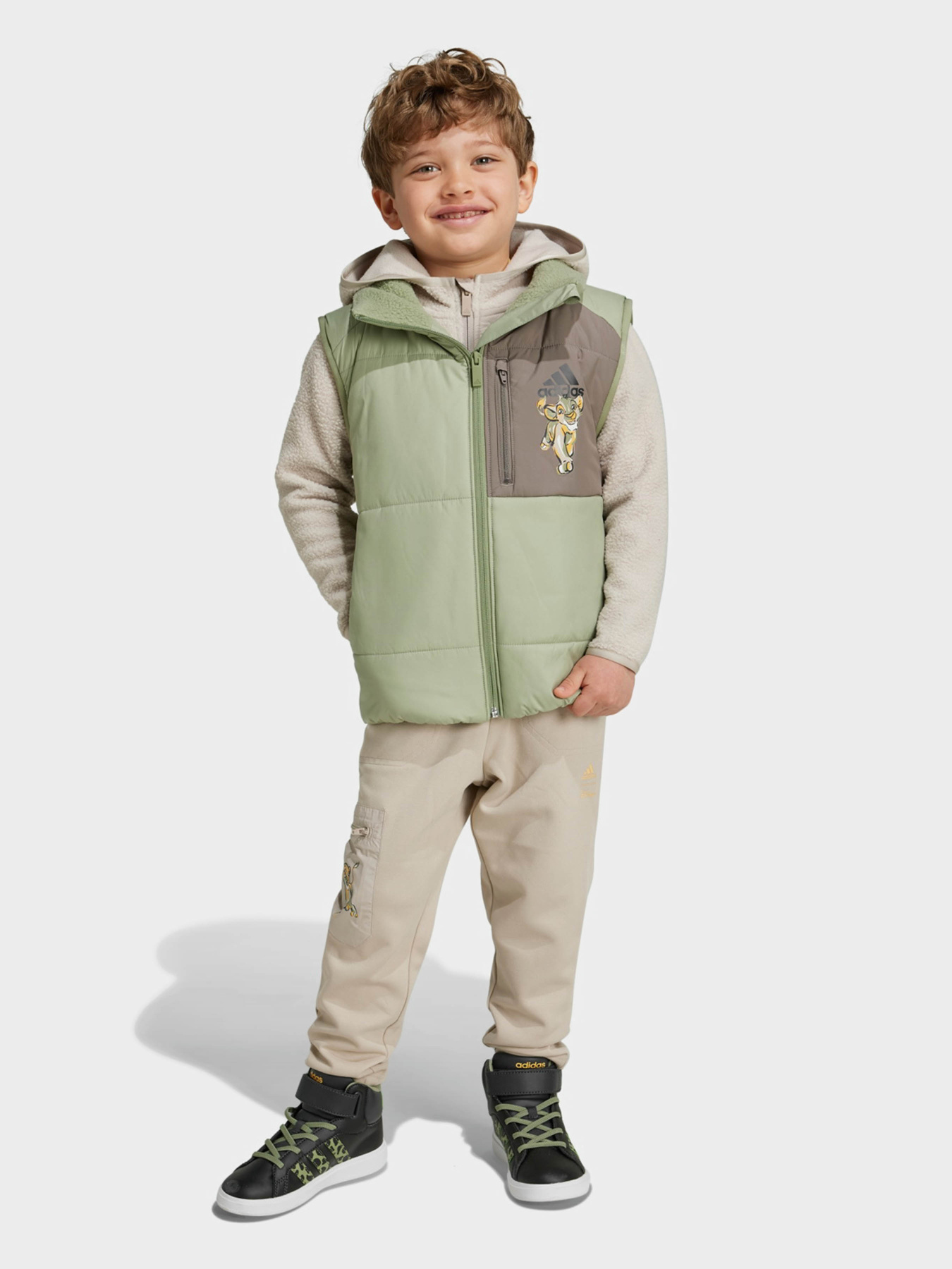 Жилет с утеплителем Adidas Disney Lion King Sportswear модель IV9641 Фото