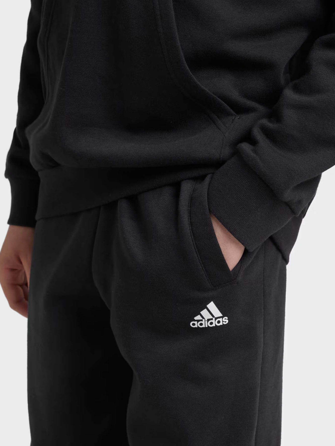 Штаны спортивные Adidas Essentials Small Logo Feel Cozy Fleece модель IV7311 Фото