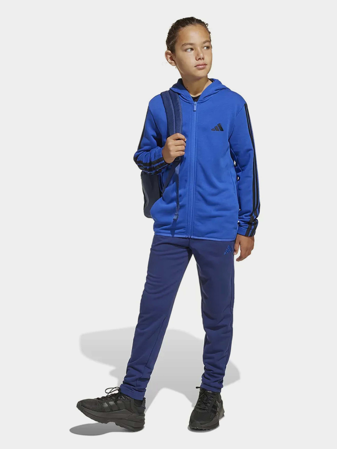 Спортивный костюм Adidas 3 STRIPES модель JE0311 Спортивный костюм Adidas 3 STRIPES модель JE0311 Фото