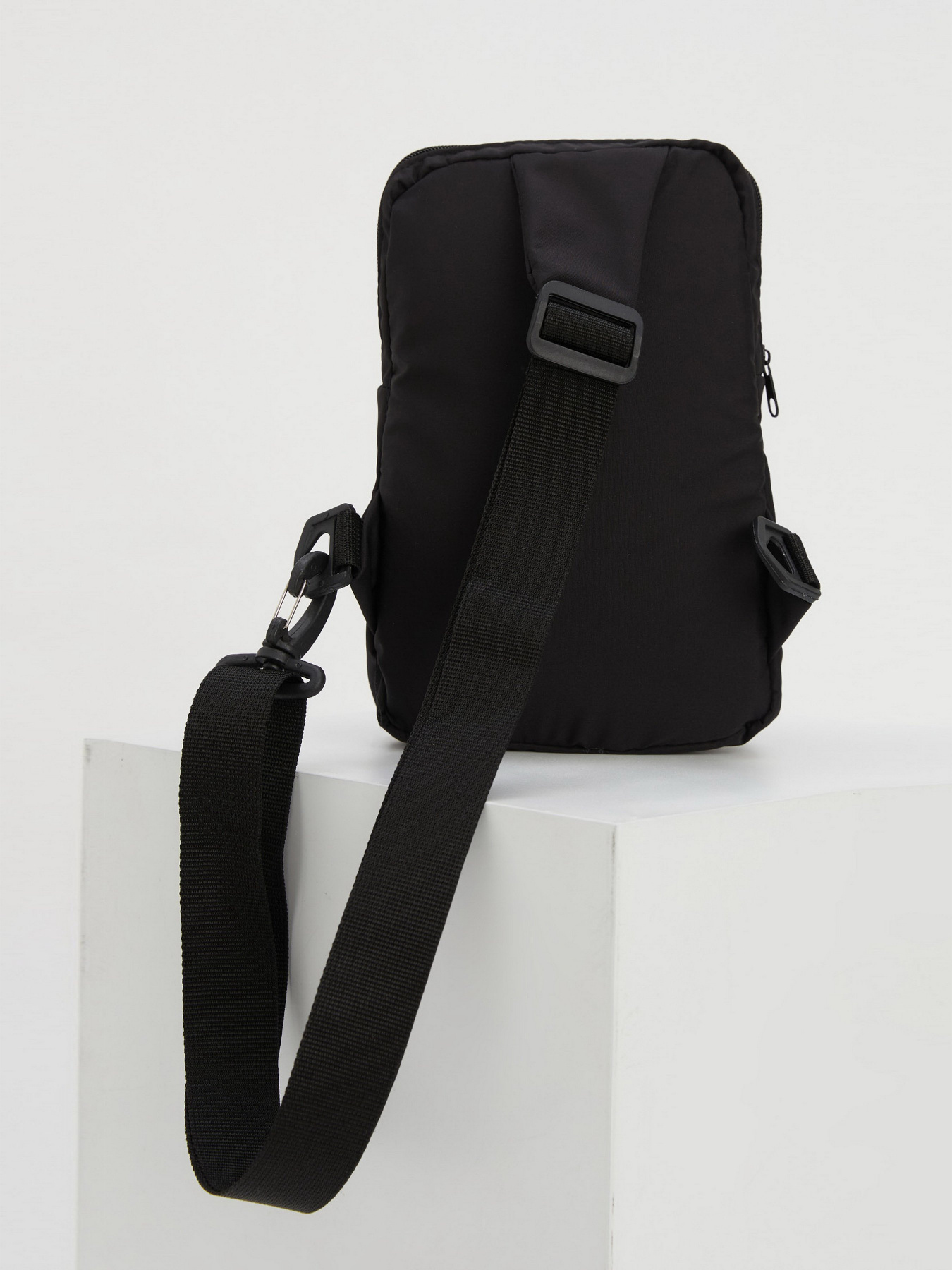 Мессенджер DeFacto модель R6402AZ-BK27 Фото