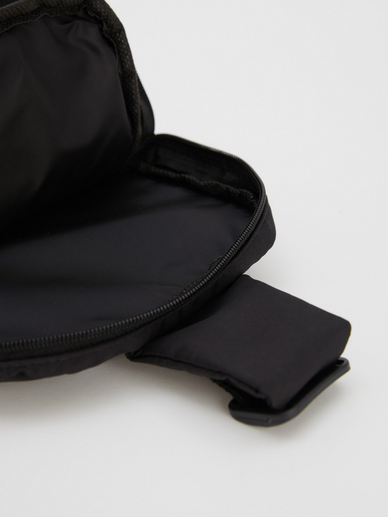 Мессенджер DeFacto модель R6402AZ-BK27 Фото