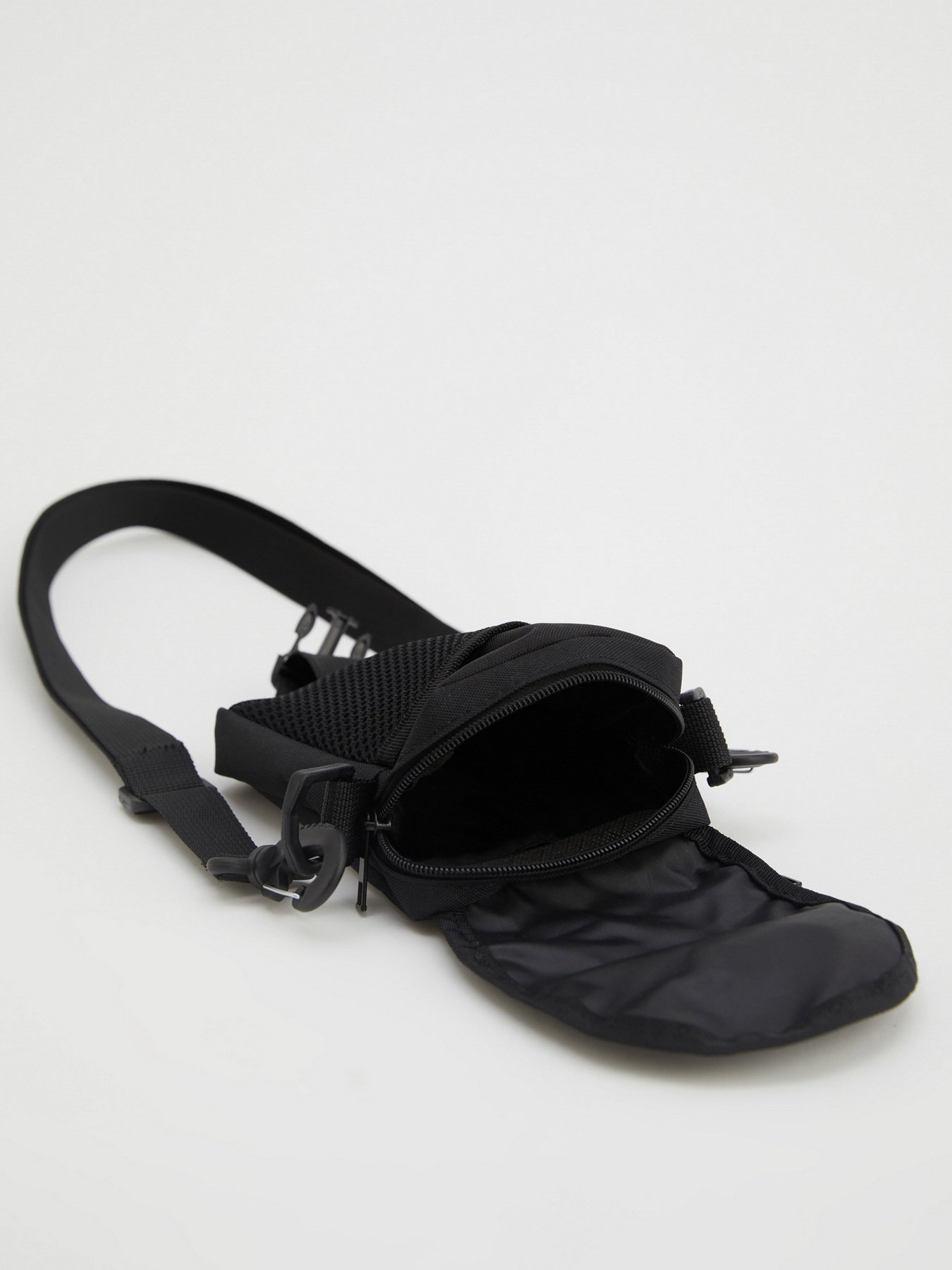 Мессенджер DeFacto модель U3665AZ-BK27 Фото