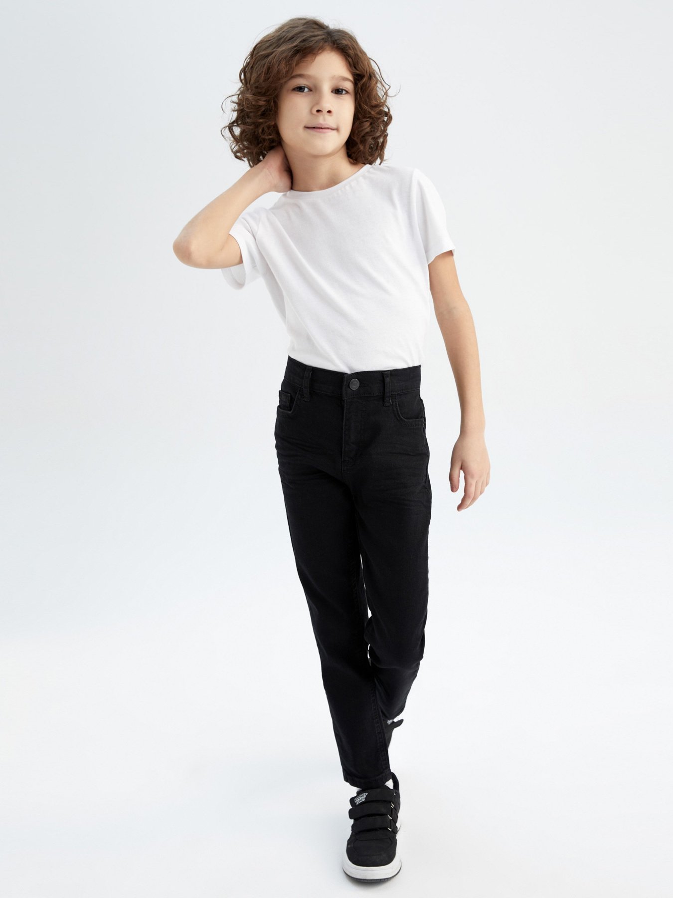 Зауженные джинсы DeFacto модель Y8417A6-NM40 Фото