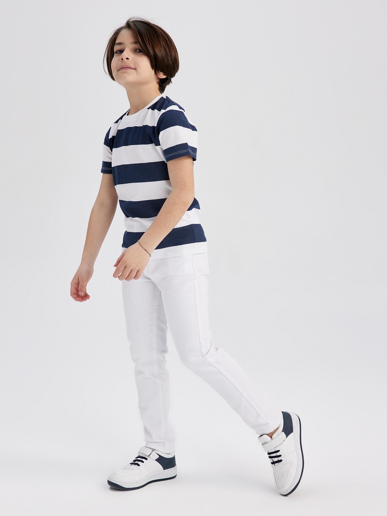 Завужені джинси DeFacto модель Z1604A6-WT32 Фото