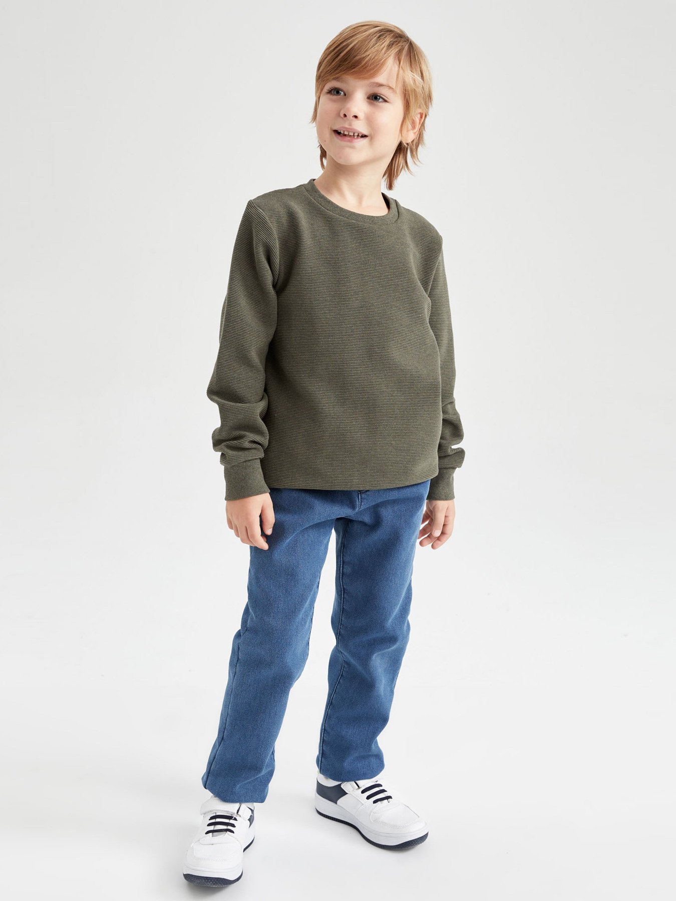 Свитшот DeFacto модель Z2511A6-KH153 Фото