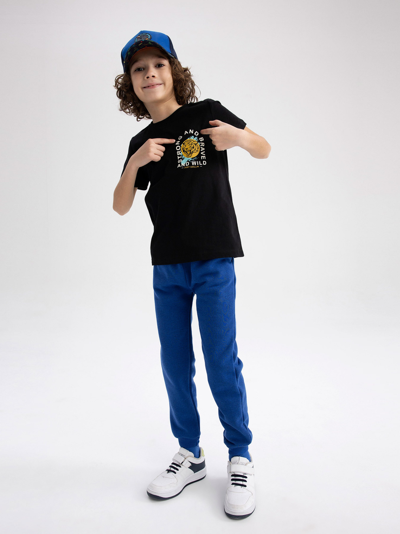 Футболка DeFacto модель Z3068A6-BK81 Фото