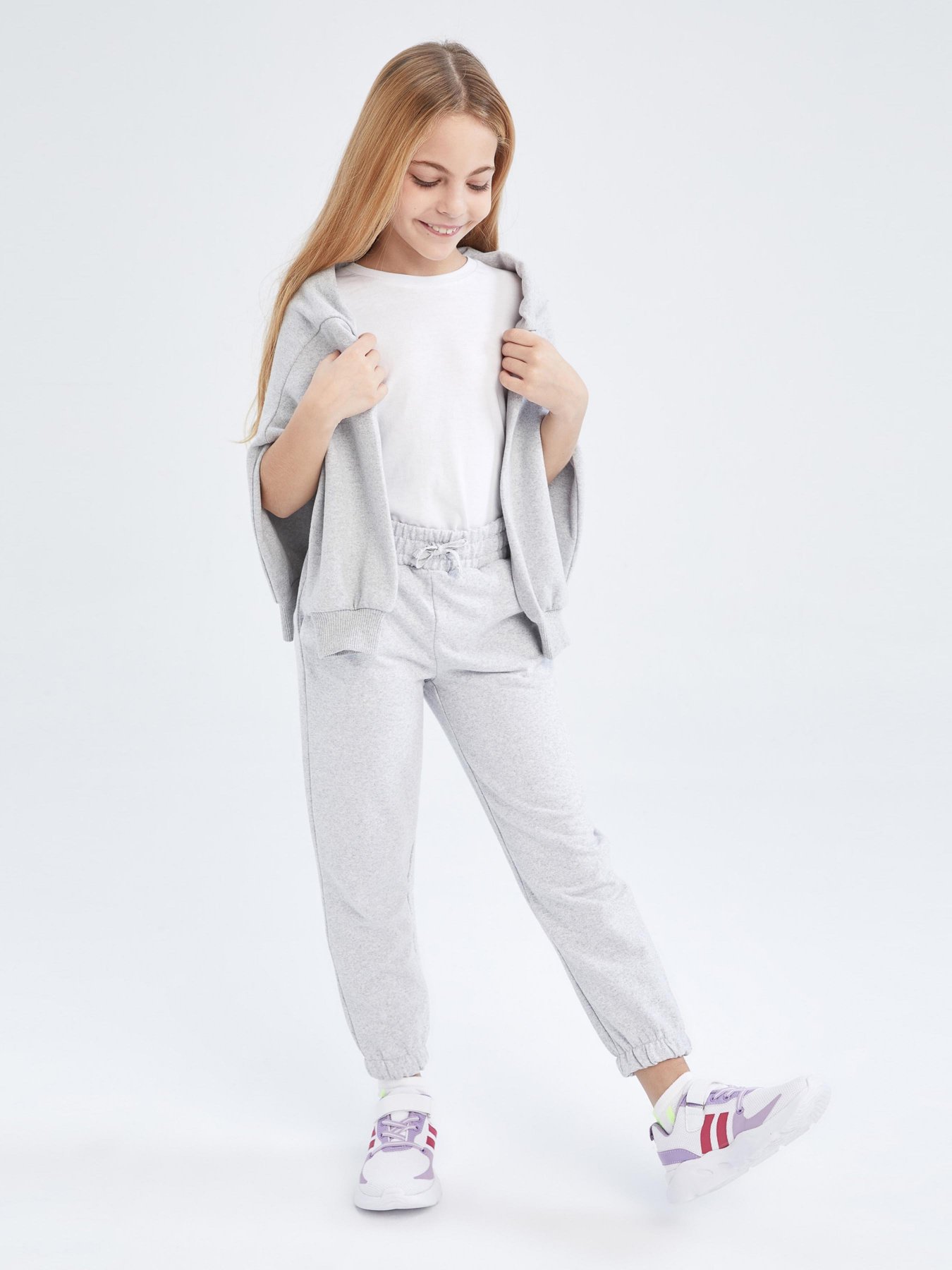 Джоггеры DeFacto модель Z4783A6-GR400 Фото