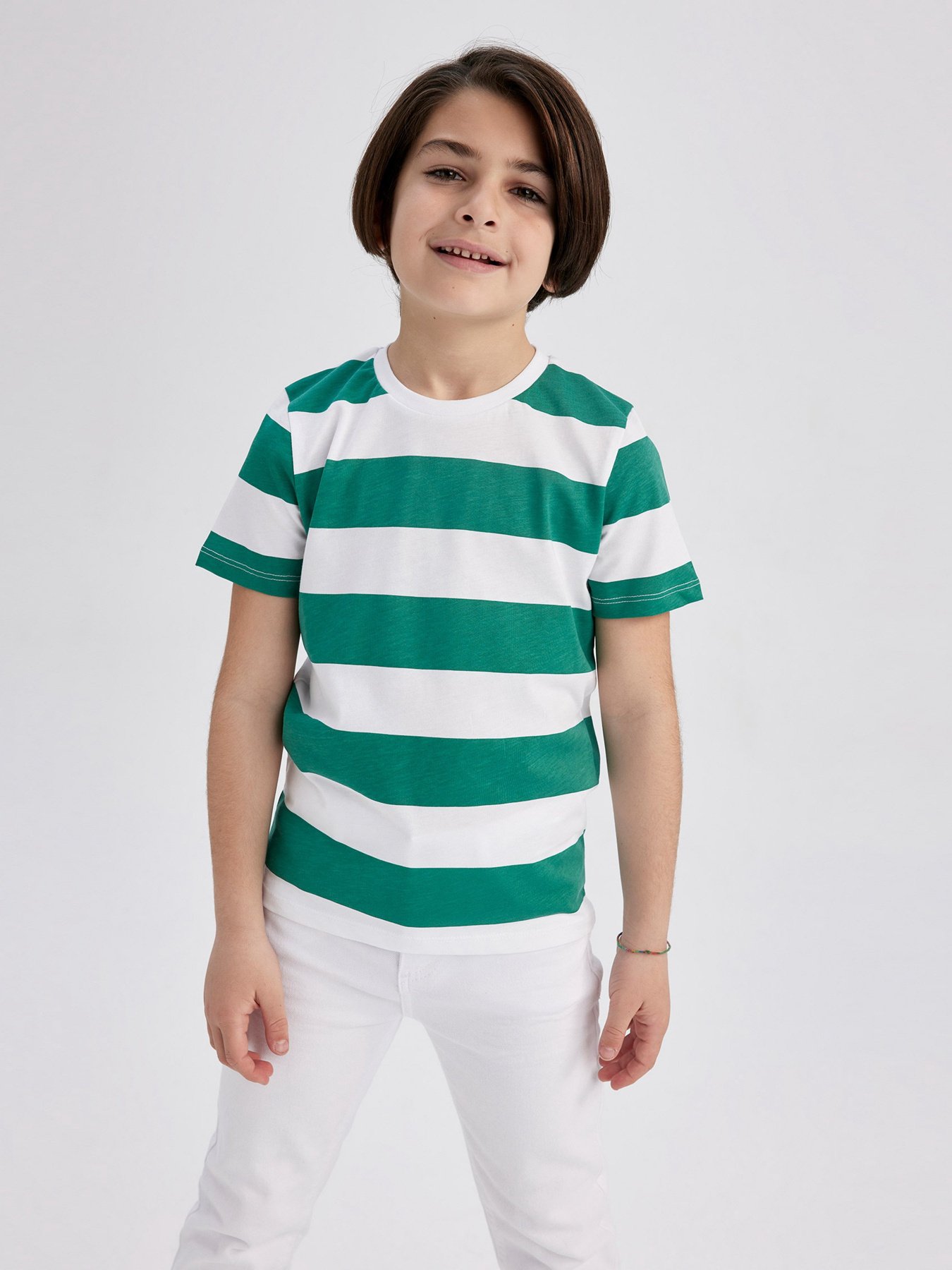 Футболка DeFacto модель Z2867A6-GN279 Футболка DeFacto модель Z2867A6-GN279 Фото