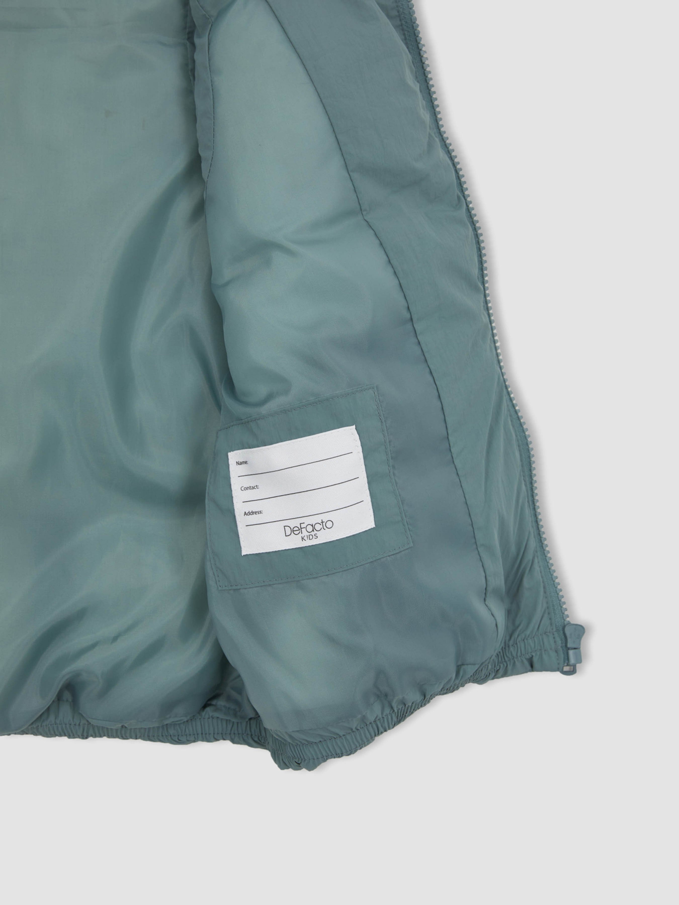 Жилет з утеплювачем DeFacto модель A0811A8-GN1129 Фото