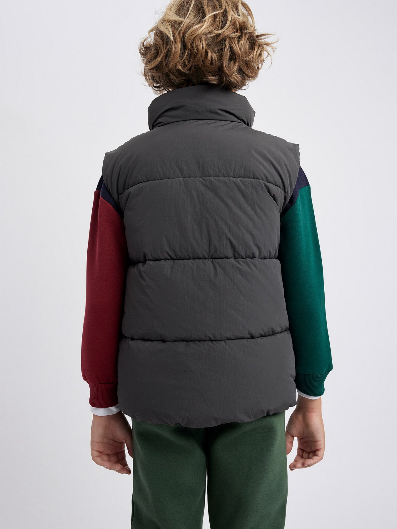 Утеплений жилет DeFacto модель A1841A8-AR31 Фото