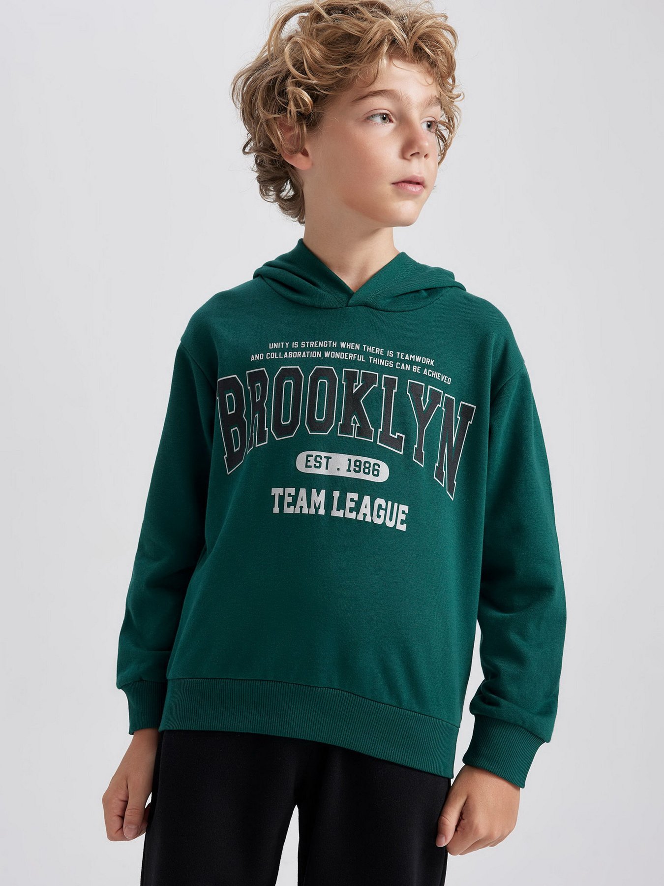 Повседневный костюм DeFacto модель A4414A8-GN1116 Повседневный костюм DeFacto модель A4414A8-GN1116 Фото